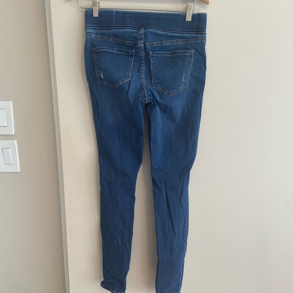 Old Navy Rockstar Jegging - Picture 2 of 2